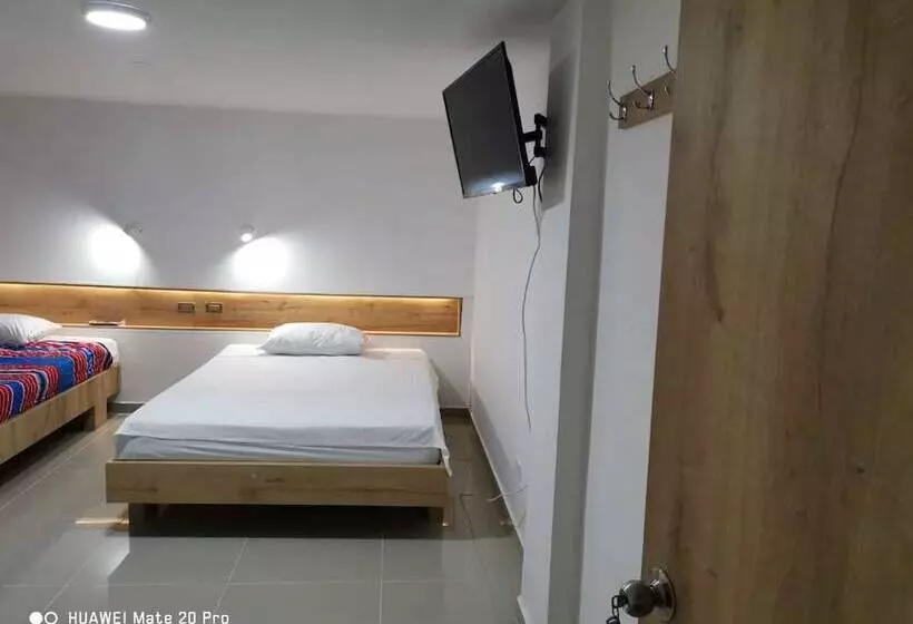 ペンション Hostal Central Casa Del Turista