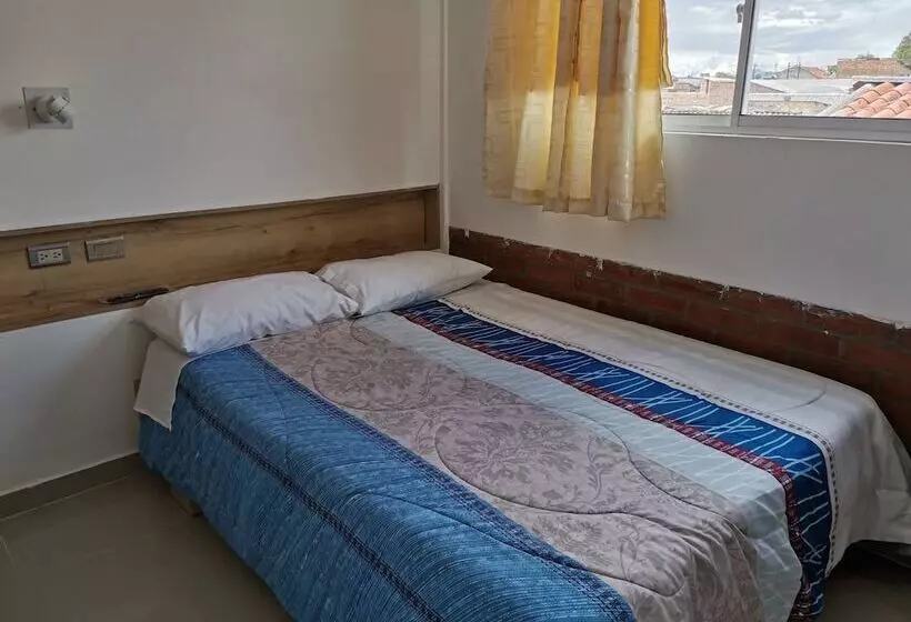 ペンション Hostal Central Casa Del Turista