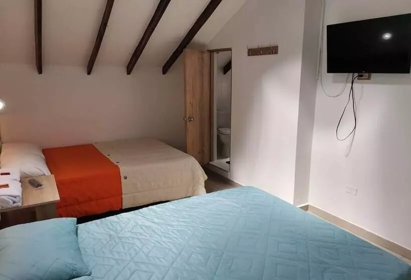 ペンション Hostal Central Casa Del Turista