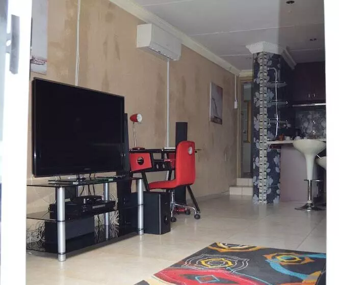 Majatalo Rantsho Lifestyle Guesthouse