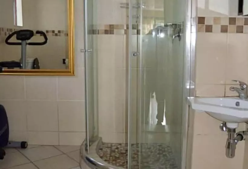 Majatalo Rantsho Lifestyle Guesthouse