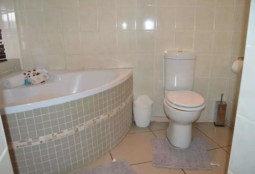 Majatalo Rantsho Lifestyle Guesthouse