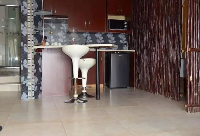 Majatalo Rantsho Lifestyle Guesthouse