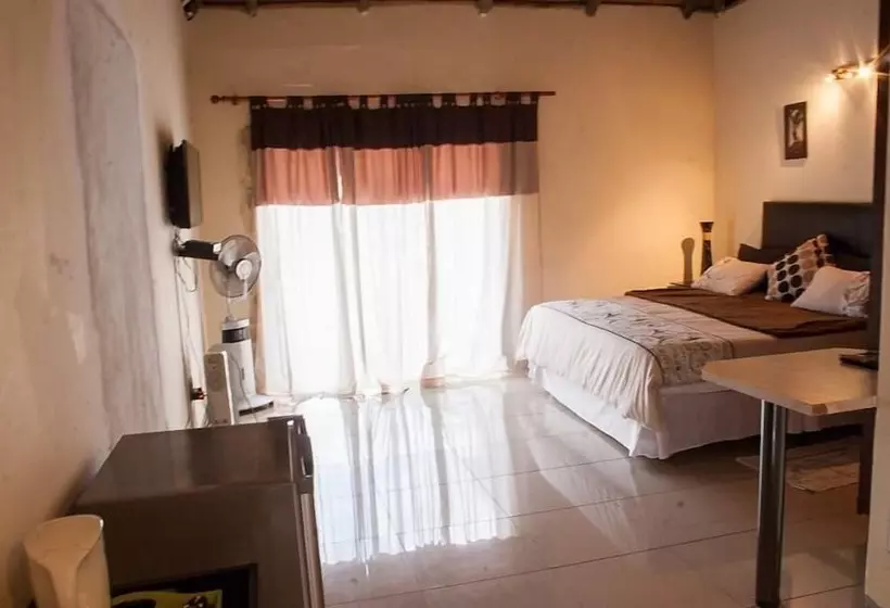 Majatalo Rantsho Lifestyle Guesthouse