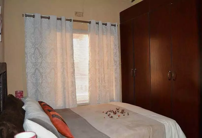 Majatalo Rantsho Lifestyle Guesthouse