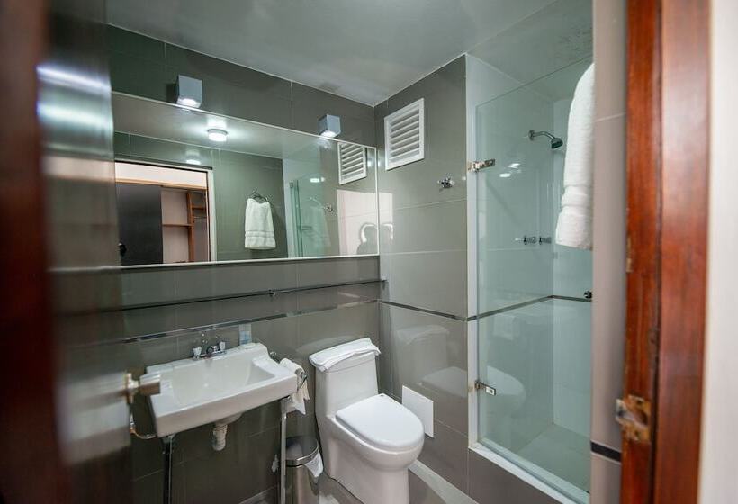 Real Hotel Huascaran