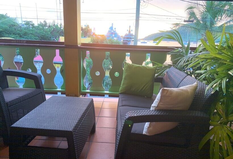 The Waterfront Inn Hostel