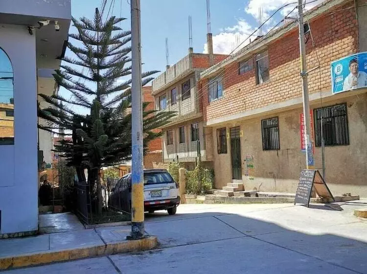 Wayra Hotel   Hostel