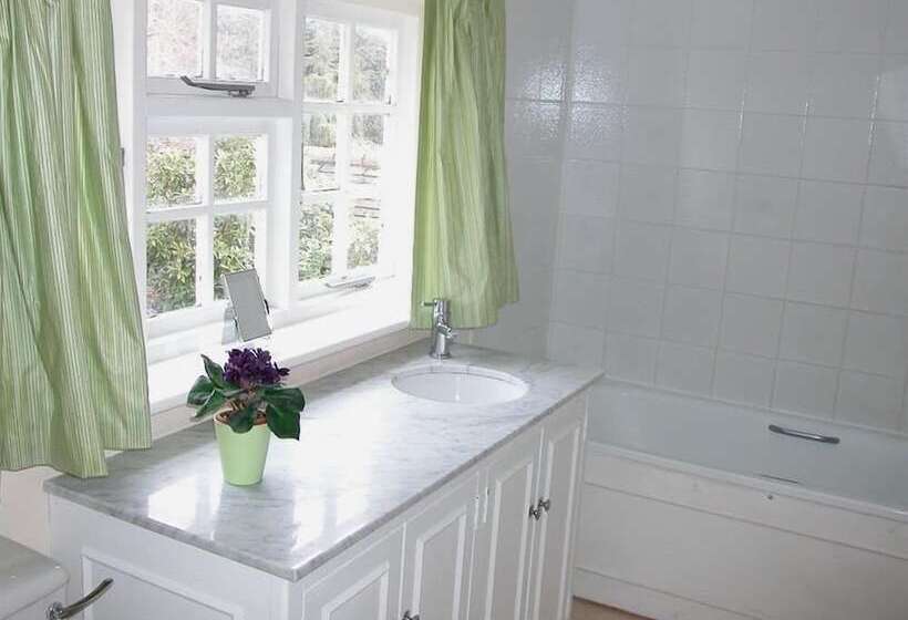 Winterbourne Cottage