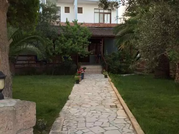 Assos Elia Motel