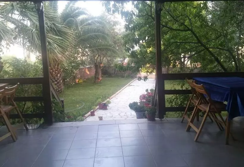 Assos Elia Motel