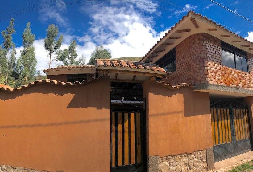 ベッドアンドブレックファースト Illari Kusi