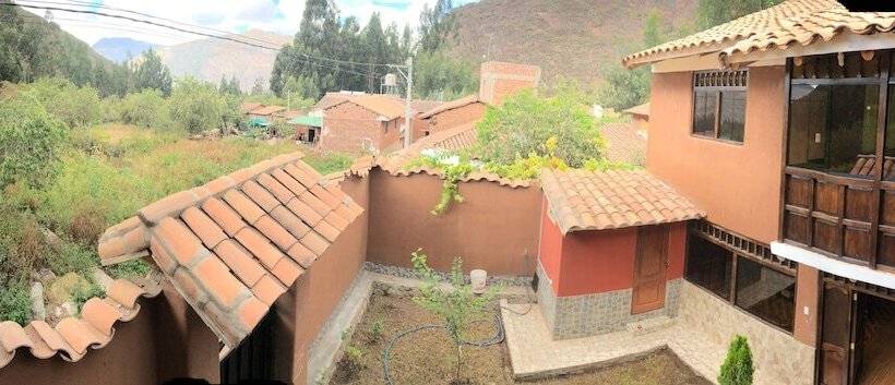 ベッドアンドブレックファースト Illari Kusi