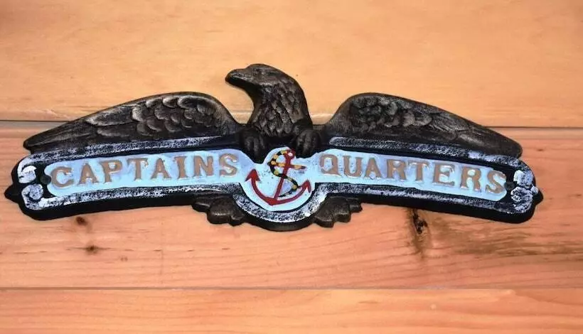 Captain Morley`s Mountain Inn