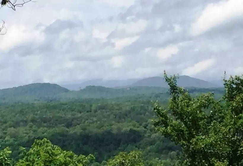 Captain Morley`s Mountain Inn