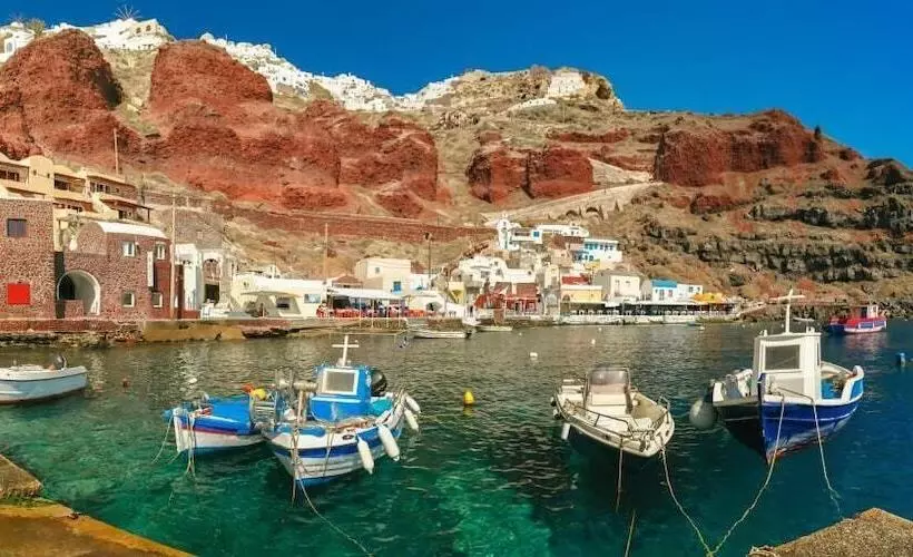 Evelina Beach Pension A Breath Away From The Black Beach Offer Plenty Of Accommodation Type To Suit