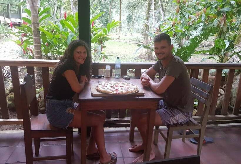 Hostal El Nawal Hostel