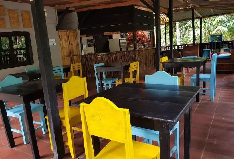 Hostal El Nawal   Hostel