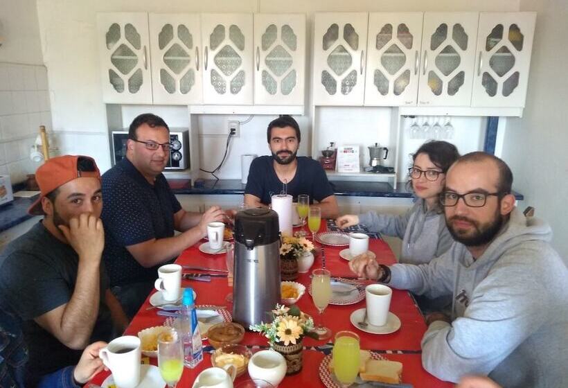 Hostal Valparaiso De Mi Amor   Hostel