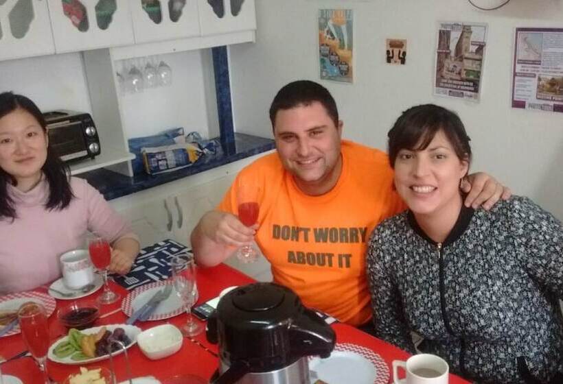 Hostal Valparaiso De Mi Amor   Hostel