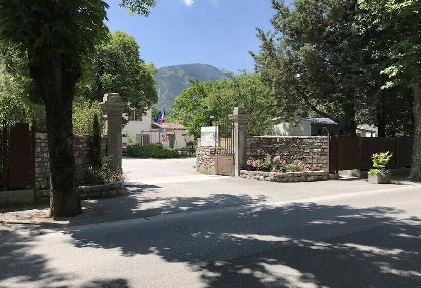 هتل Camping Frédéric Mistral