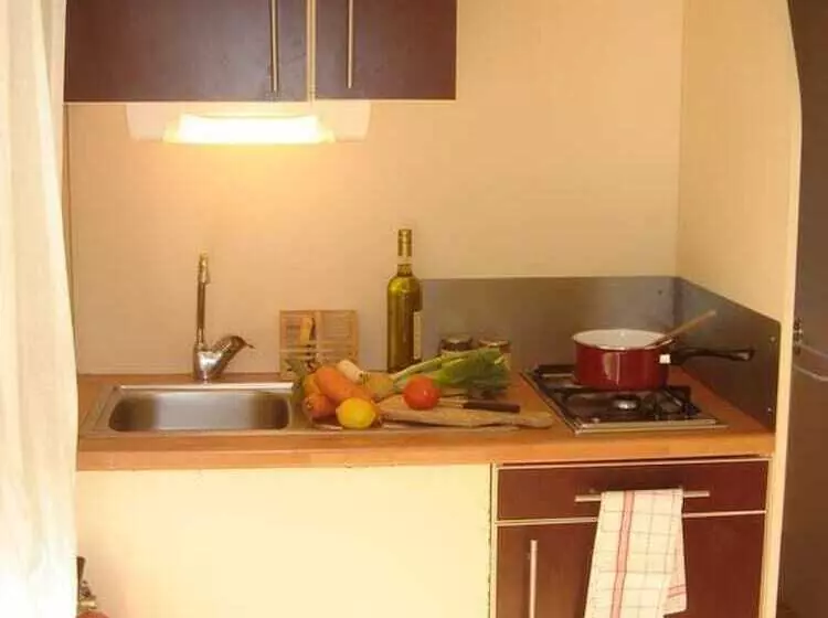 ホテル Camping Frédéric Mistral