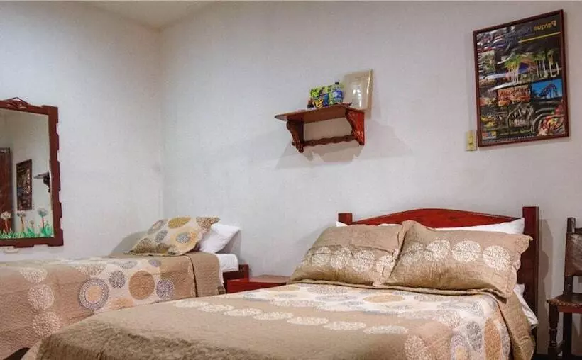 ホテル Del Turismo