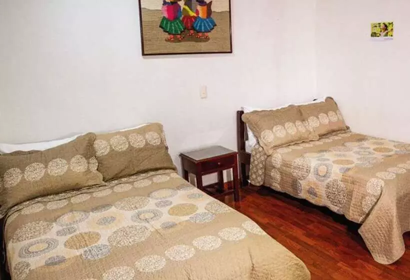 ホテル Del Turismo