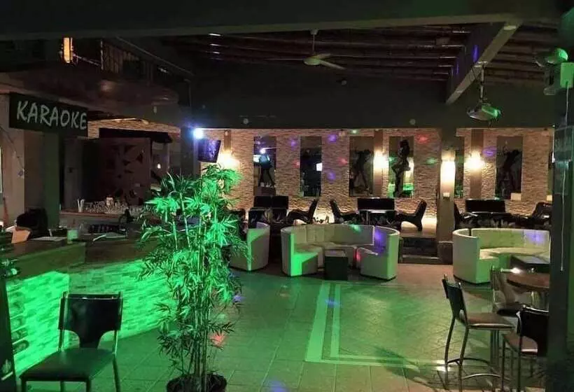 ホテル El Otro Sitio