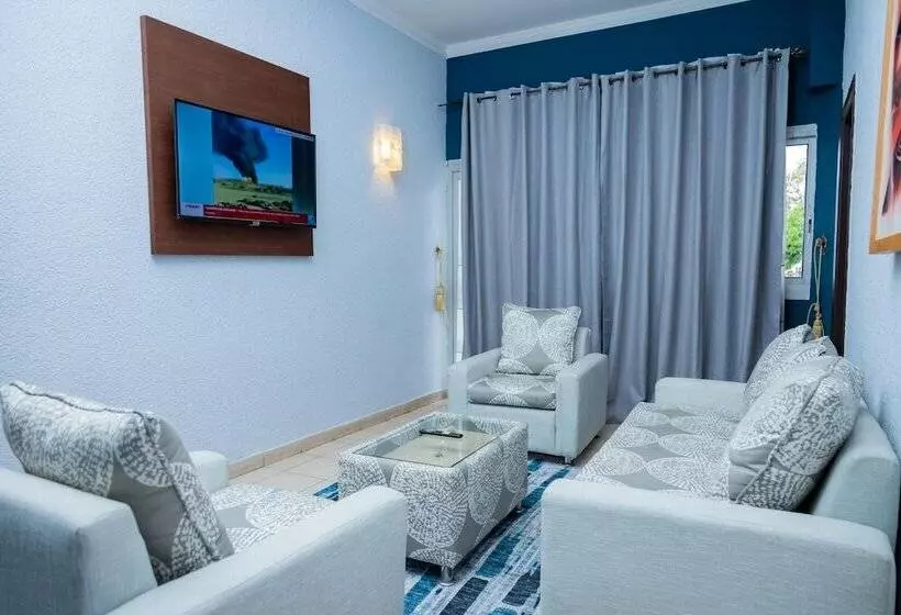 هتل Hibiscus Blvd Triomphal