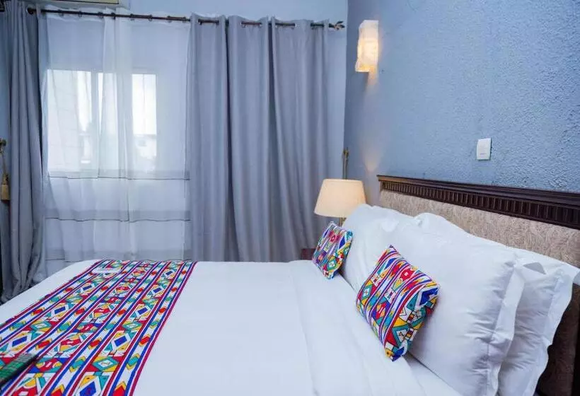 هتل Hibiscus Blvd Triomphal