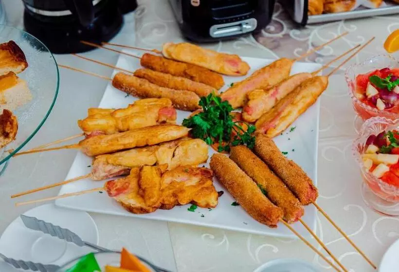 هتل Hibiscus Blvd Triomphal