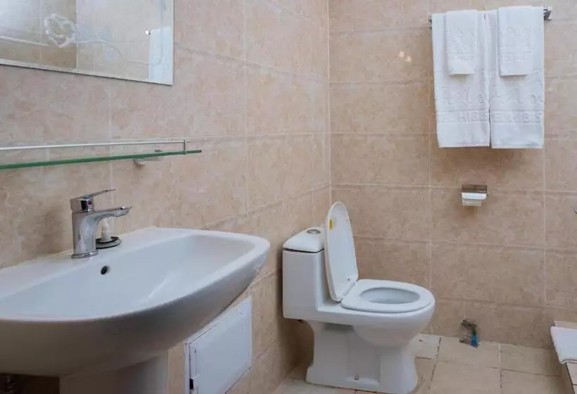 هتل Hibiscus Blvd Triomphal