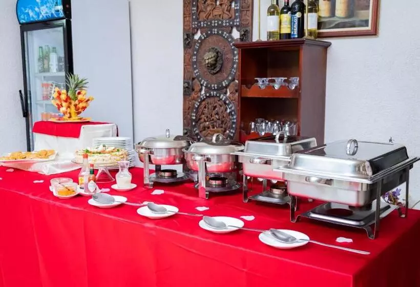 هتل Hibiscus Blvd Triomphal