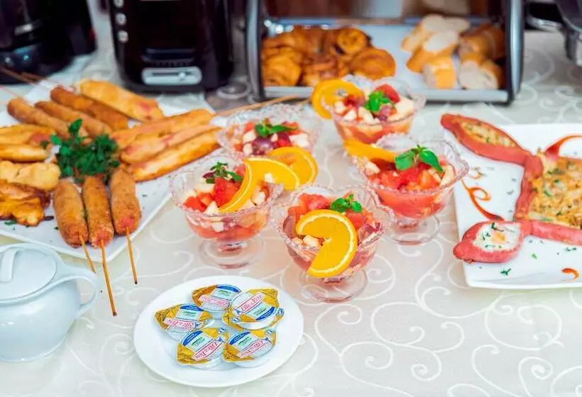 هتل Hibiscus Blvd Triomphal