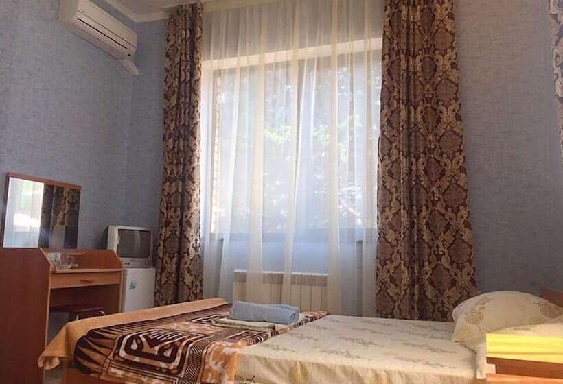 هتل Lazurnaya Plus