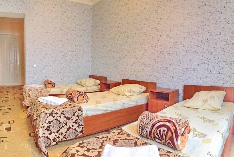 هتل Lazurnaya Plus