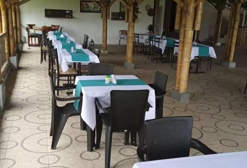Hotelli Puerta Del Café