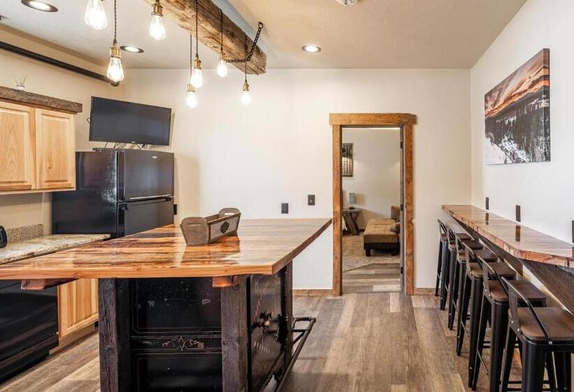 Hotel The Adventure Inn Yellowstone