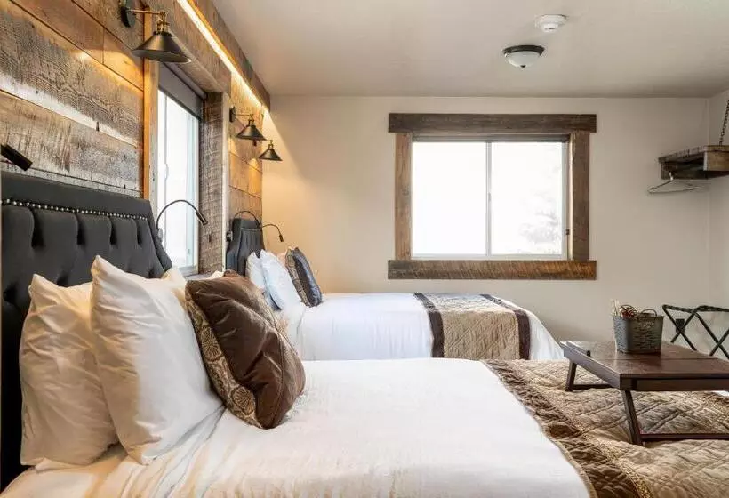 ホテル The Adventure Inn Yellowstone