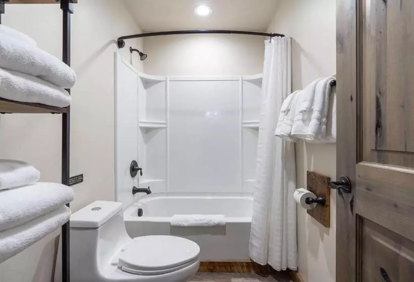 ホテル The Adventure Inn Yellowstone