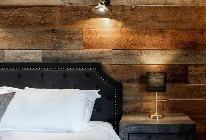 ホテル The Adventure Inn Yellowstone