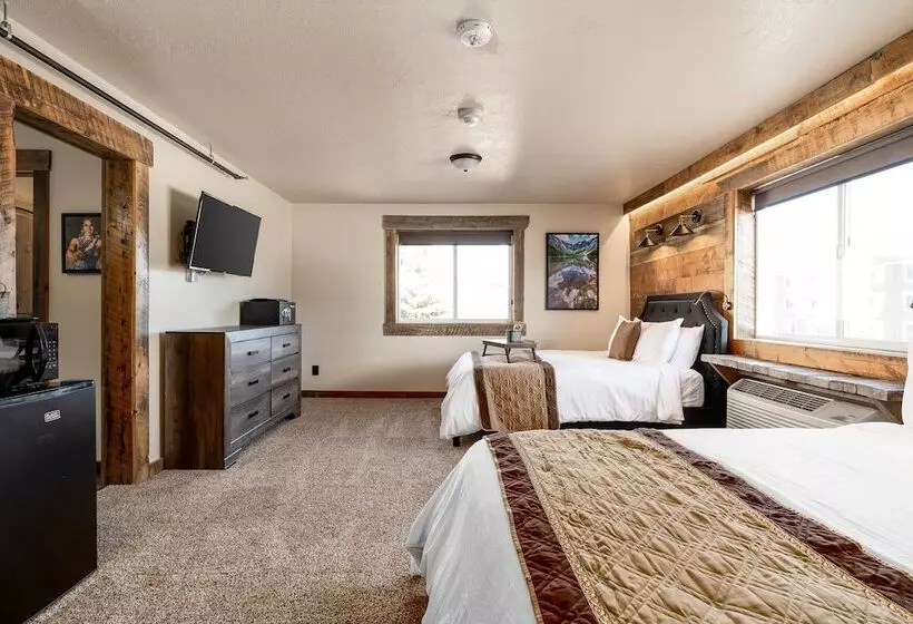 ホテル The Adventure Inn Yellowstone