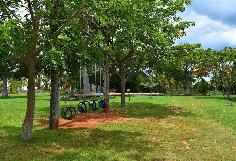 בית מלון כפרי Villas Vallazoo