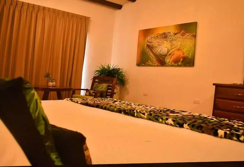 Hotelli Villas Vallazoo