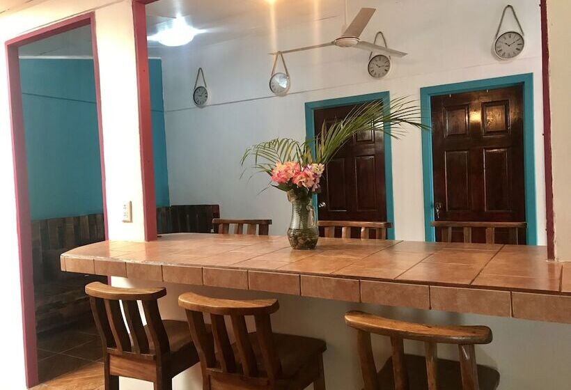 펜션 Nomadas Paradise House