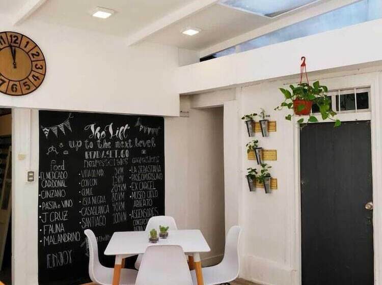 پانسیون The Lift Valpo