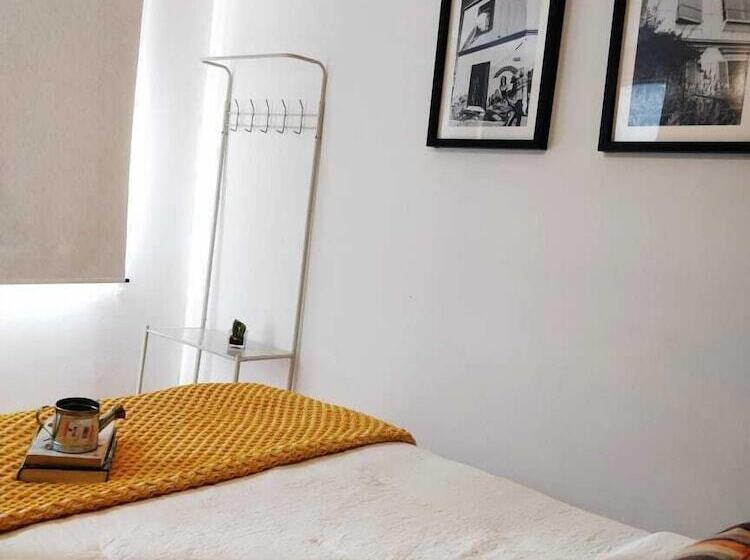 پانسیون The Lift Valpo