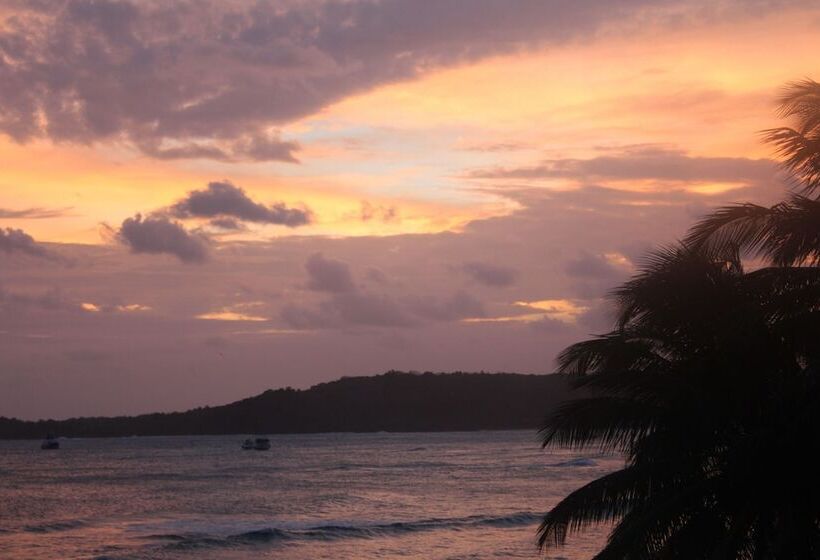 بنسيون The White House On The Ocean