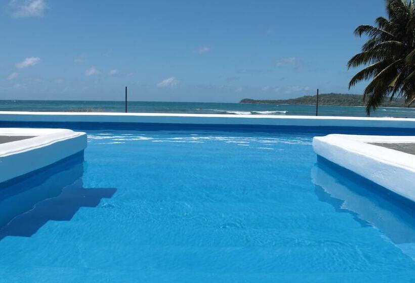 بنسيون The White House On The Ocean